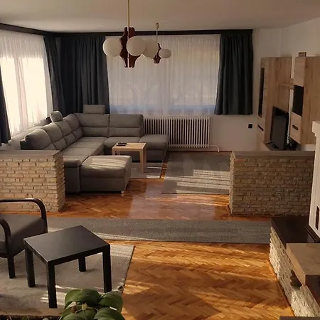 Erdoalja Vendeghaz Apartment *