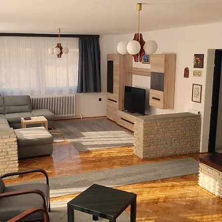 Erdoalja Vendeghaz Apartment